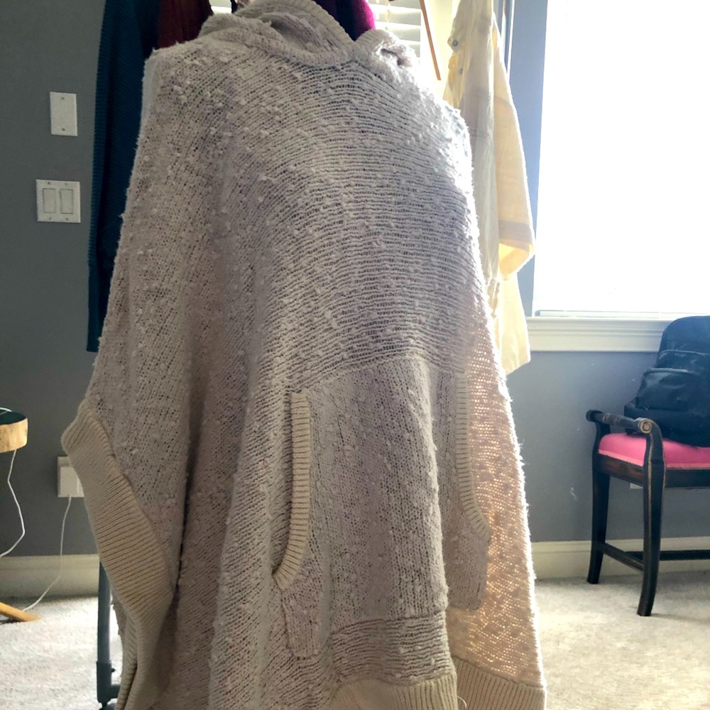 NWT M/L Free People Cream Easy Breezy Poncho Sweater